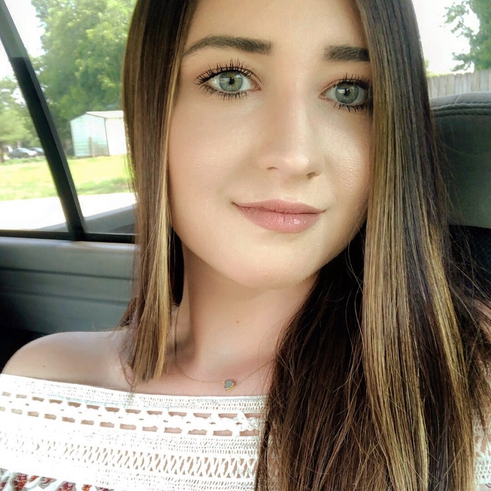 Meet your Posher, Victoria